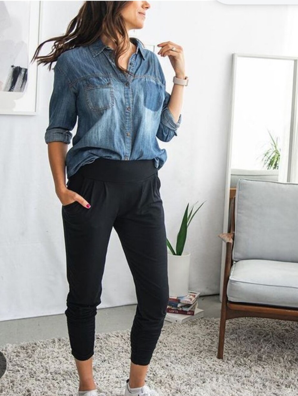 Encircled the dressy sweatpant medium (retail $188) Navy Soft Luxury Lounge
